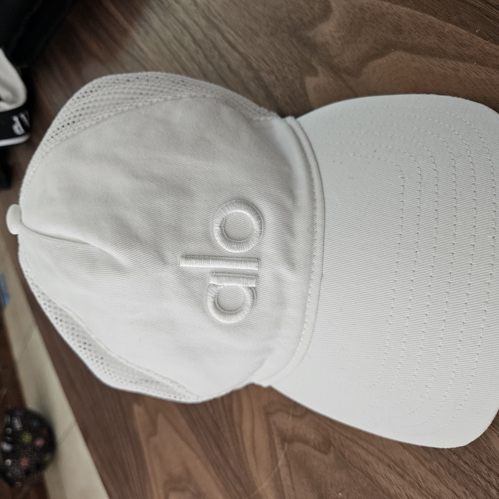 Alo Hat Classic White Trucker